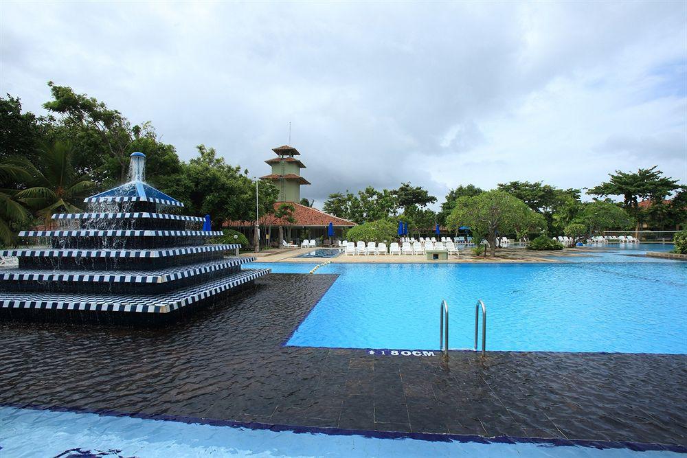 Hotel Club Palm Bay Marawila Exterior foto